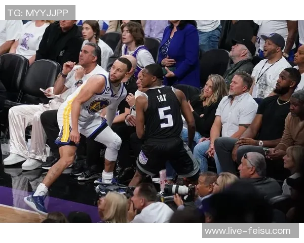 2015-16赛季勇士与国王激战回顾：篮球场上的精彩对决与历史瞬间