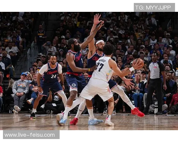 2018年NBA雷霆与活塞精彩对决回顾及比赛亮点分析