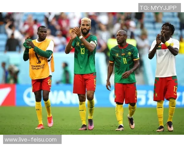 世界杯经典对决意大利与喀麦隆的巅峰较量回顾与分析