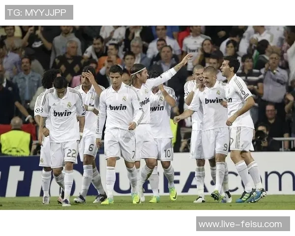 尤文图斯与皇家马德里1996年经典对决回顾与分析